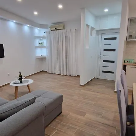 아파트 아파트먼트 바리치 *